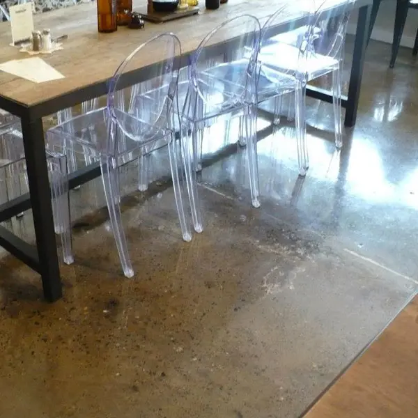 grinding seal work in room